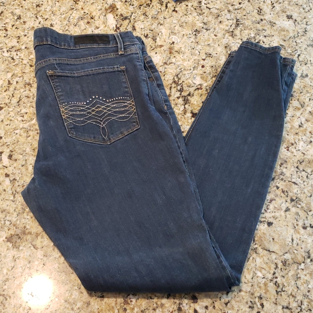 DENIZEN BY LEVIS SKINNY SIZE 14 JEANS